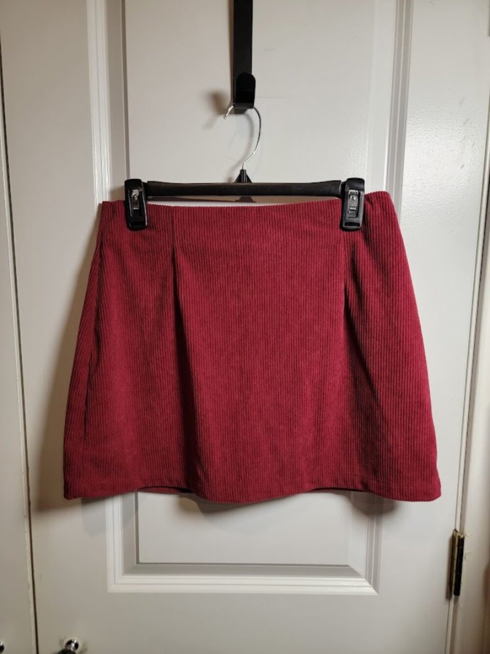 Halara Burgundy Corduroy Skort Women’s Medium A-Line Mini Fall Preppy